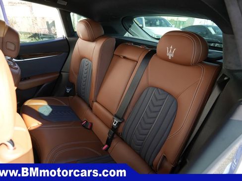 Used 2017 Maserati Levante S AWD/4WD image 18