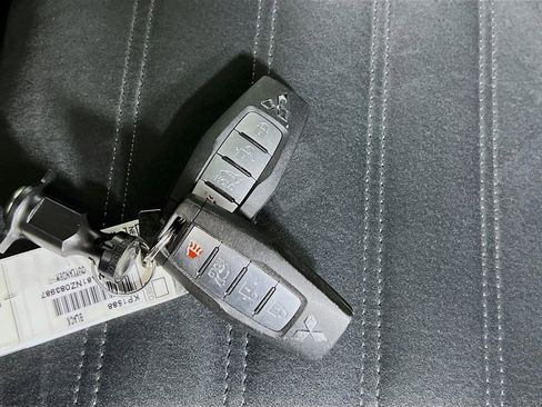 Used 2022 Mitsubishi Outlander SE AWD/4WD image 34