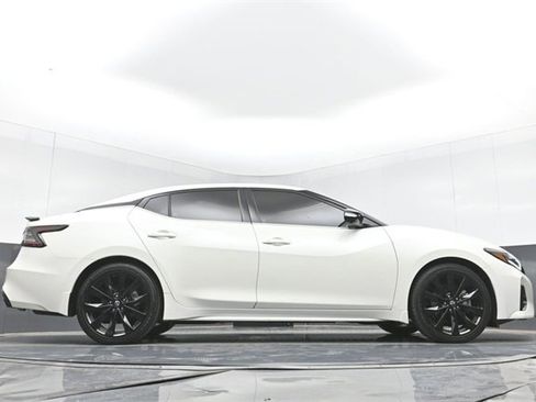 Used 2023 Nissan Maxima SR w/ Sport Mat Group image 49