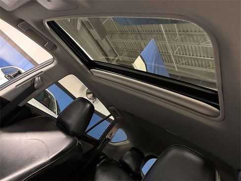 Used 2018 Toyota RAV4 XLE image 14