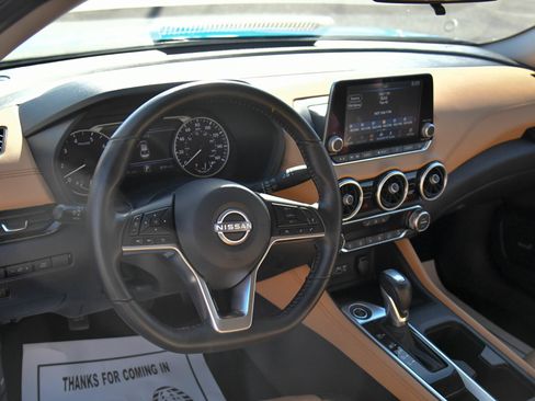 Used 2025 Nissan Sentra SV w/ SV Premium Package image 16