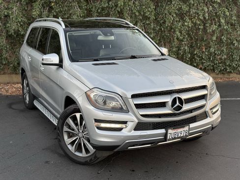 Used 2013 Mercedes-Benz GL 450 4MATIC image 2
