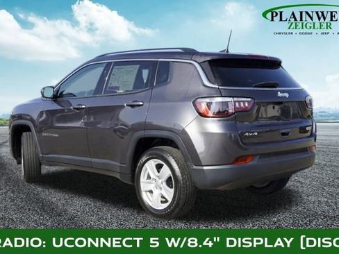 Used 2022 Jeep Compass Latitude image 2