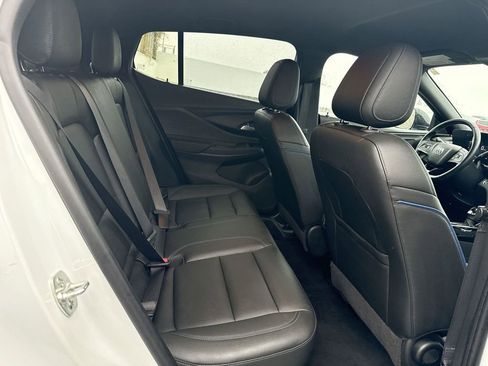 Certified 2025 Buick Envista Sport Touring image 23