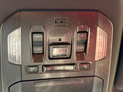 Used 2023 Toyota Highlander XSE AWD/4WD image 39