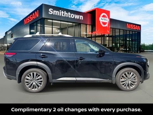 Certified 2025 Nissan Pathfinder SL w/ SL Premium Package image 2