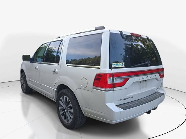 Used 2015 Lincoln Navigator 4WD image 9