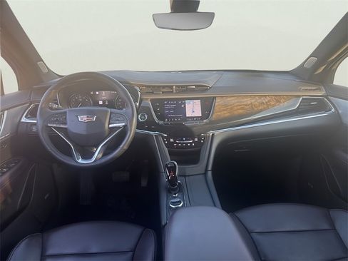 Used 2021 Cadillac XT6 Premium Luxury image 19