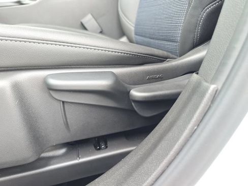 Certified 2025 Buick Envista Preferred FWD image 18