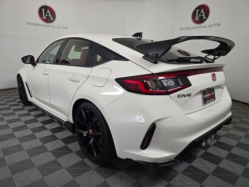 Used 2026 Honda Civic Type R image 9