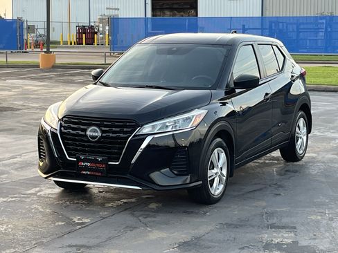 Used 2024 Nissan Kicks S FWD image 5