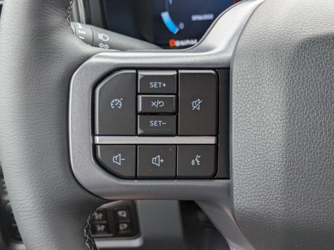 New 2026 Ford F250 Lariat w/ Black Appearance Package AWD/4WD image 22