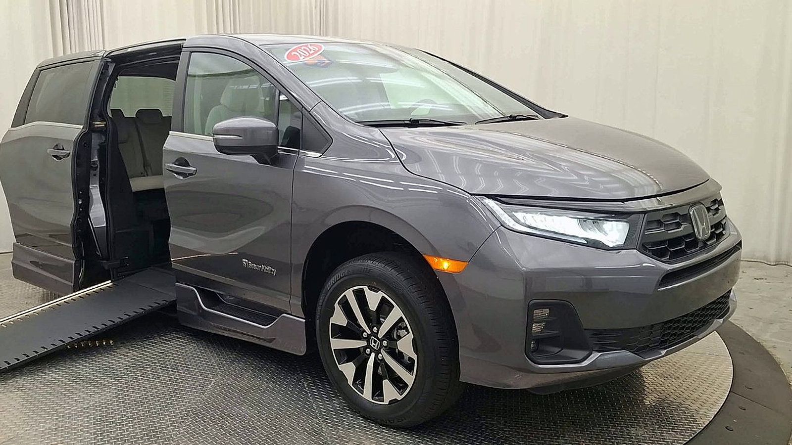 Used 2026 Honda Odyssey EX-L image 7