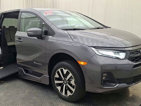 Used 2026 Honda Odyssey EX-L image 7