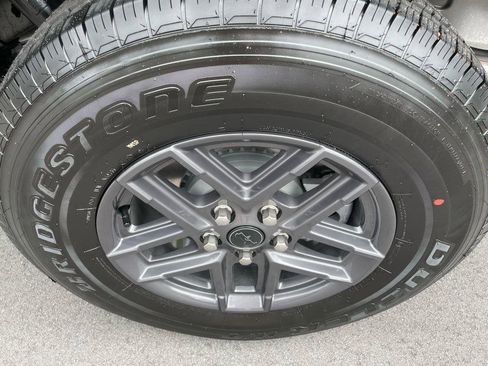 New 2025 Jeep Gladiator Sport image 33