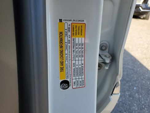 Used 2018 GMC Acadia Denali w/ Technology Package image 31