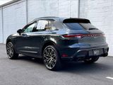 Certified 2025 Porsche Macan image 3