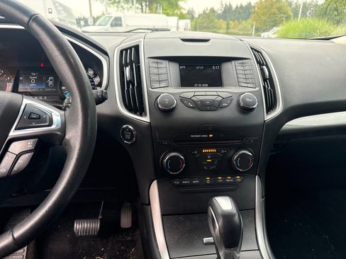 Used 2018 Ford Edge SEL FWD image 23