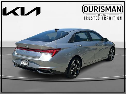 Used 2023 Hyundai Elantra Limited FWD image 4