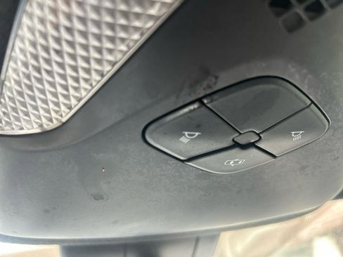 Used 2018 Toyota C-HR XLE FWD image 23