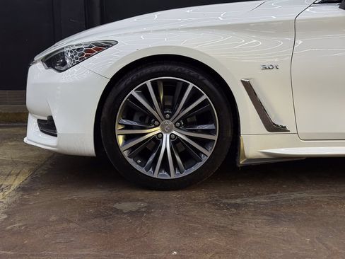 Used 2018 INFINITI Q60 3.0t Luxe AWD/4WD image 4