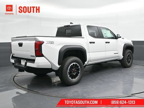 Used 2024 Toyota Tacoma TRD Off-Road w/ TRD Off Road Upgrade Package AWD/4WD image 2