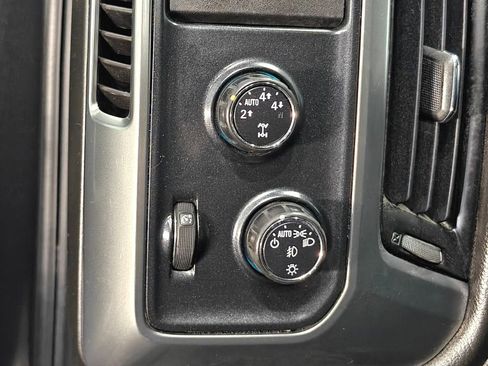 Used 2015 Chevrolet Silverado 1500 LTZ image 9