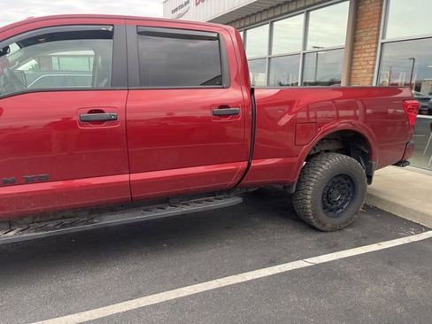 Used 2018 Nissan Titan PRO-4X w/ Pro-4x Convenience Package AWD/4WD image 1