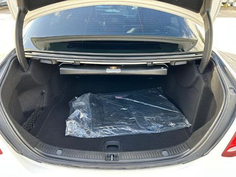 Used 2019 Mercedes-Benz E 300 image 5
