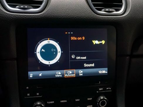 Used 2019 Porsche 718 Cayman RWD image 12