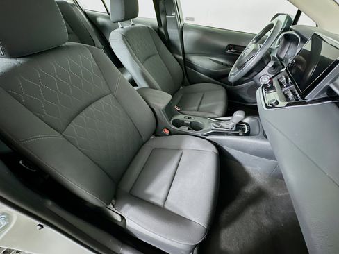 Used 2024 Toyota Corolla LE image 29