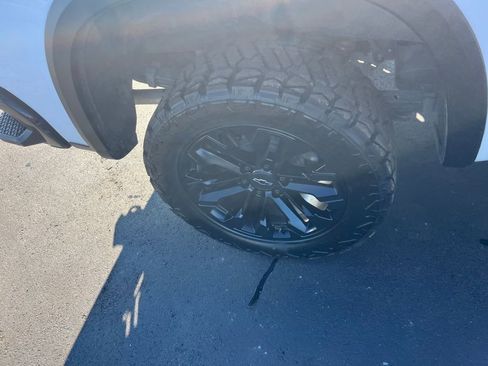 Used 2024 Chevrolet Silverado 1500 ZR2 image 34