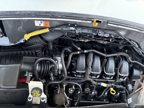 Used 2019 Ford Transit Connect XL image 10