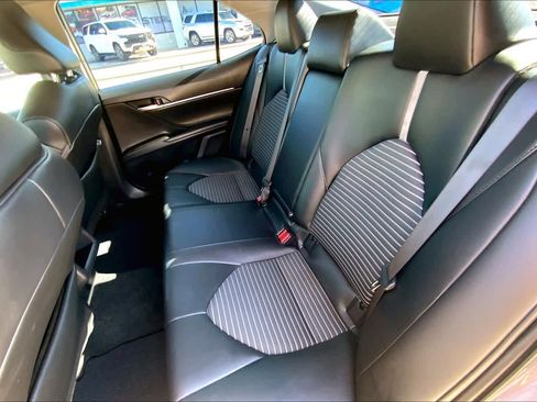 Used 2023 Toyota Camry SE image 19