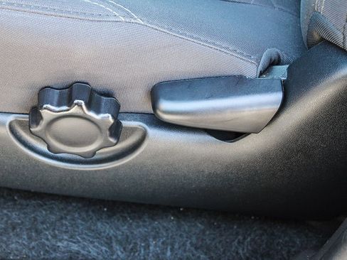 Used 2019 Toyota Tacoma TRD Sport w/ Technology Package RWD image 21