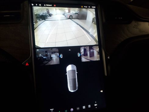 Used 2019 Tesla Model X image 26