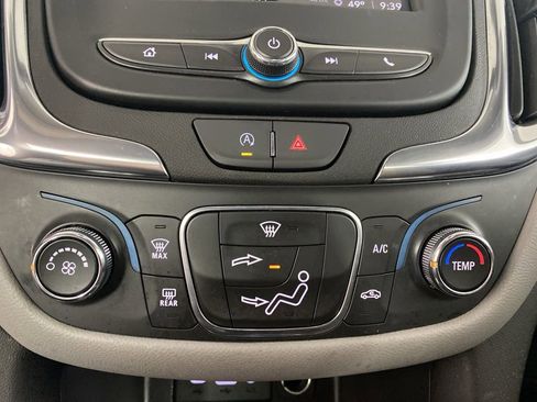 Used 2024 Chevrolet Equinox LS w/ LS Convenience Package AWD/4WD image 15