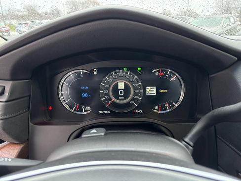 Used 2018 Cadillac Escalade Luxury image 15