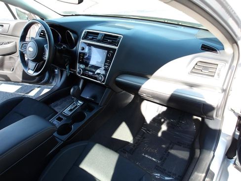 Used 2019 Subaru Legacy 2.5i Premium image 12