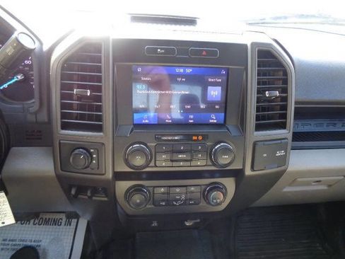 Used 2022 Ford F250 XL w/ Power Equipment Group image 15