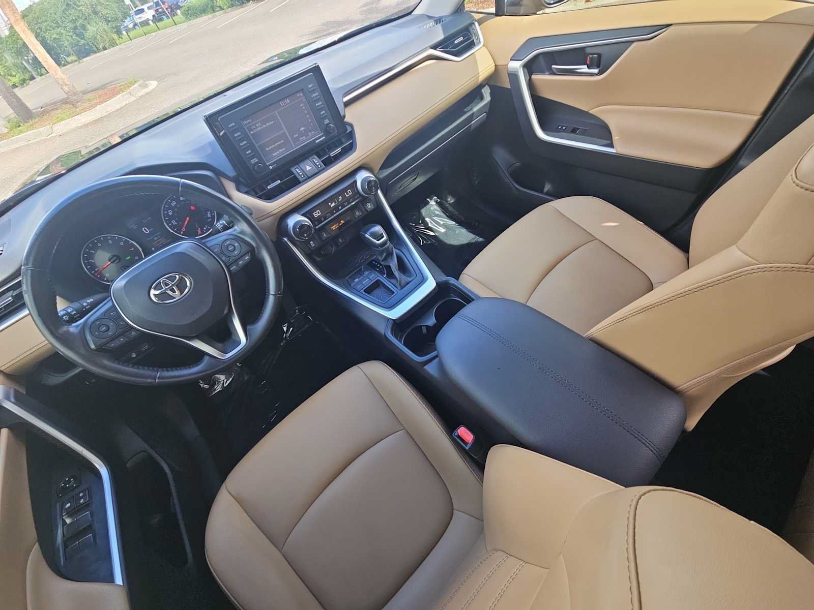 Used 2021 Toyota RAV4 XLE Premium FWD image 23
