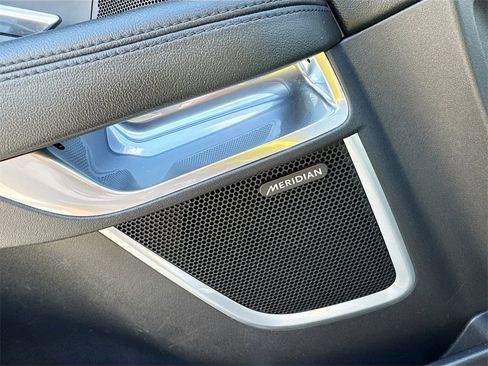 Used 2021 Jaguar E-PACE SE image 10