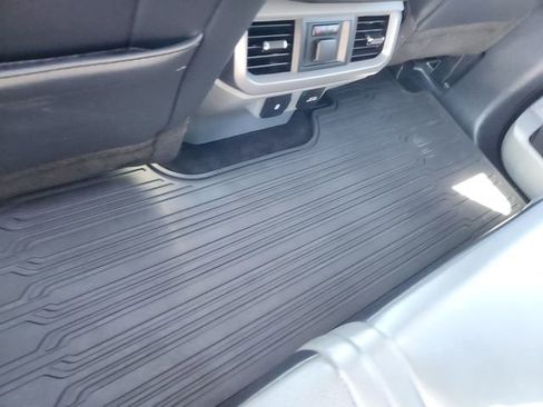 Used 2021 Ford F150 Lariat w/ Equipment Group 502A High AWD/4WD image 9
