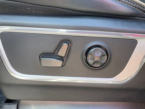 Used 2021 RAM 1500 Laramie AWD/4WD image 11