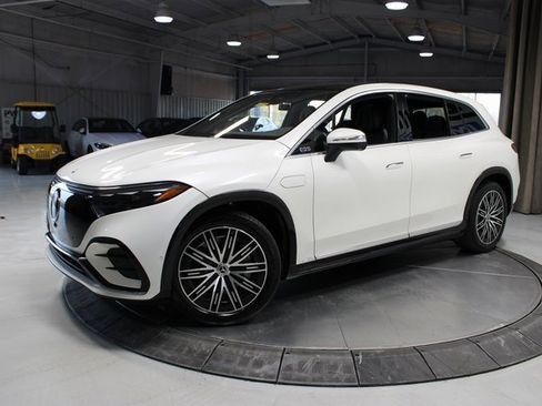 Used 2023 Mercedes-Benz EQS 580 4MATIC SUV image 4