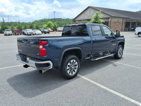Used 2023 Chevrolet Silverado 2500 LT AWD/4WD image 5
