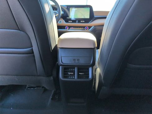 New 2026 Chevrolet Equinox ACTIV w/ Safety and Technology Package image 32