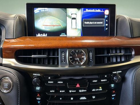 Used 2016 Lexus LX 570 4WD image 35