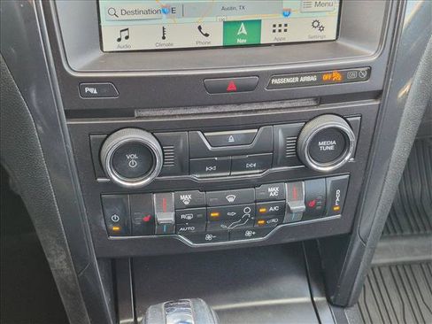 Used 2018 Ford Explorer XLT w/ Equipment Group 202A AWD/4WD image 15