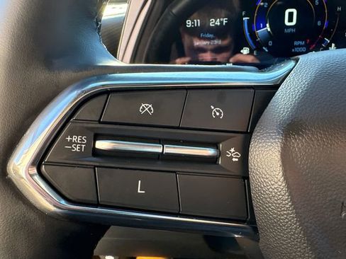 Used 2025 Chevrolet Equinox LT image 28